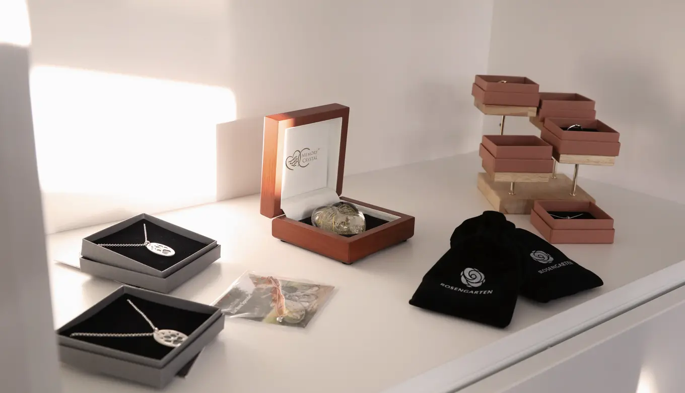 Tierkrematorium Innenansicht Gedenkartikel