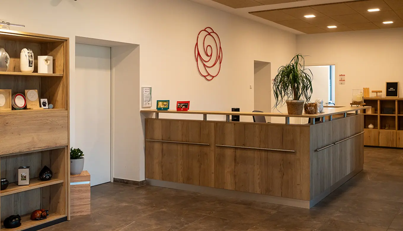 Empfangsbereich im ROSENGARTEN-Tierkrematorium Hermeskeil.