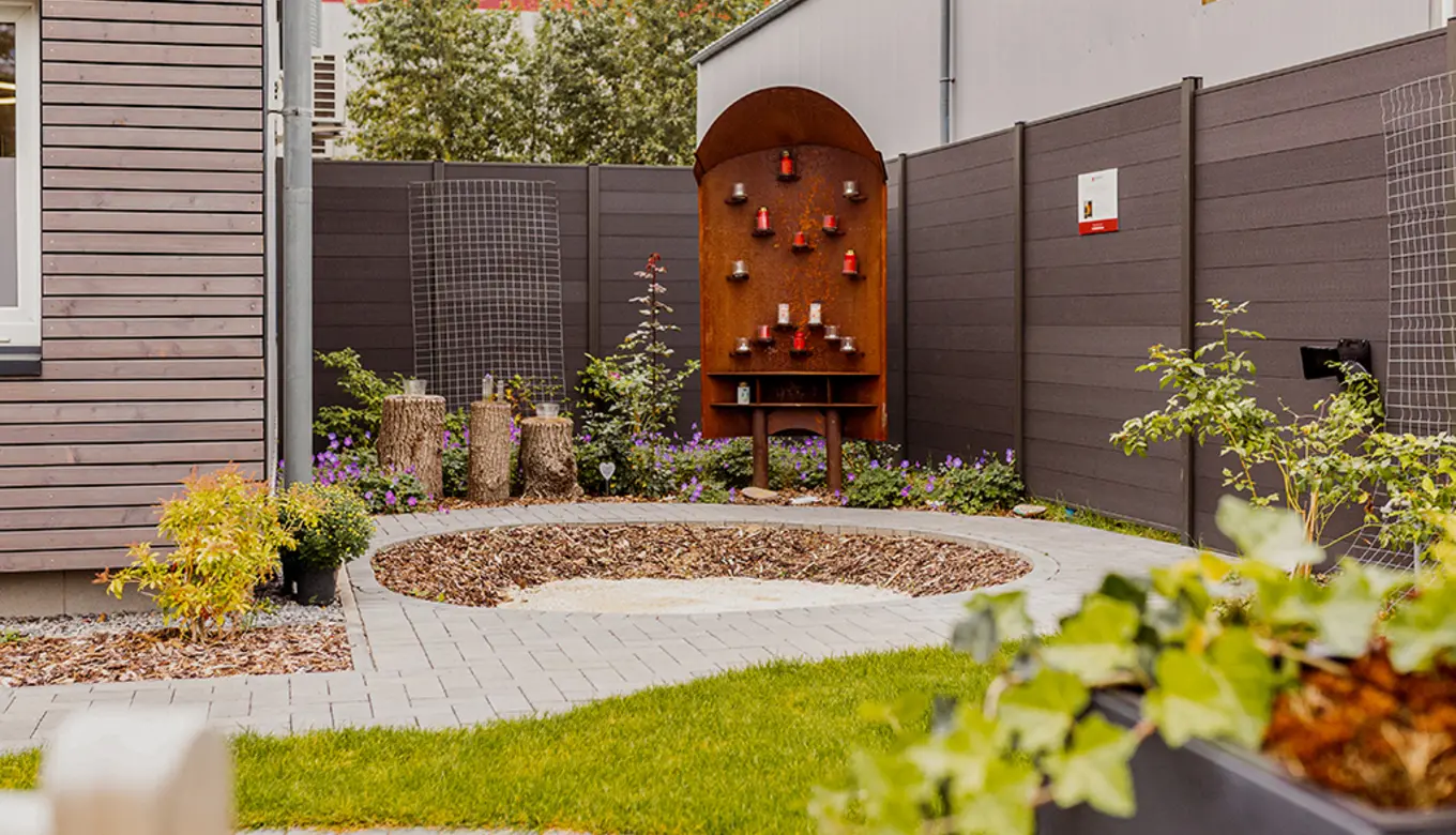 ROSENGARTEN-Tierkrematorium Bedburg Aussenbereich