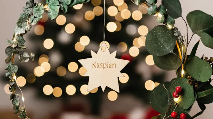 Holzstern für den guten Zweck zu Weihnachten